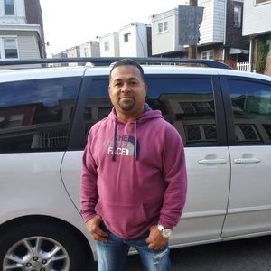 Meet your Posher, Raymond e